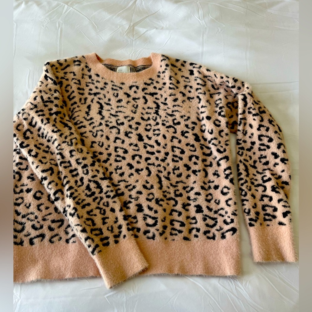 Pink leopard, cozy, and soft small sweater